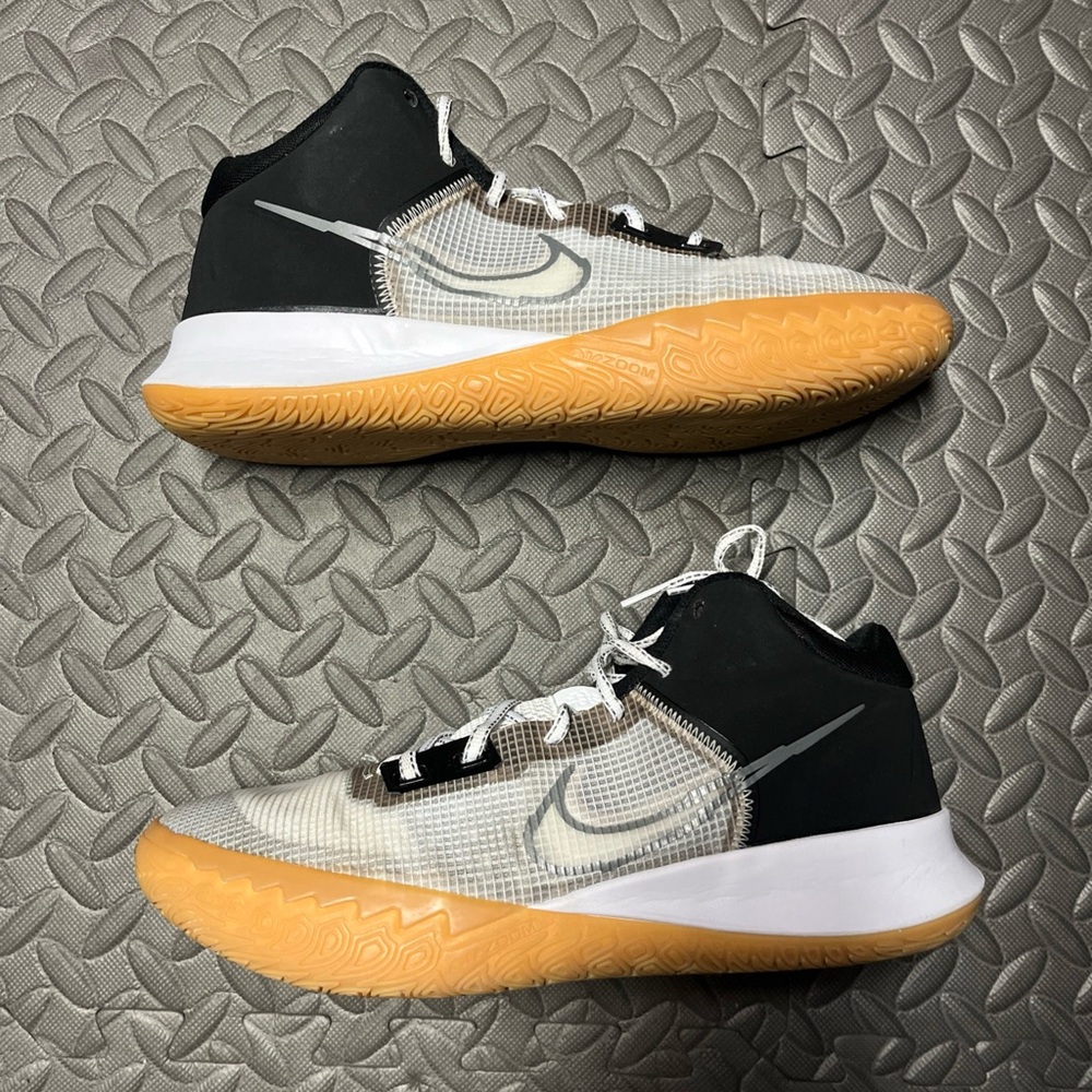 Nike Kyrie Flytrap 4 IV Black Cool Grey Mens Size 11.5 Basketball NEW CT1972-006